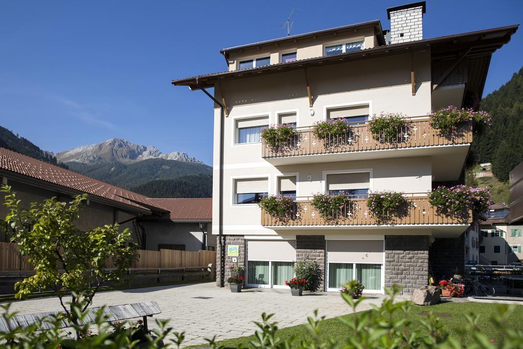 Appartamento Rose Di Bosco Predazzo Exterior foto