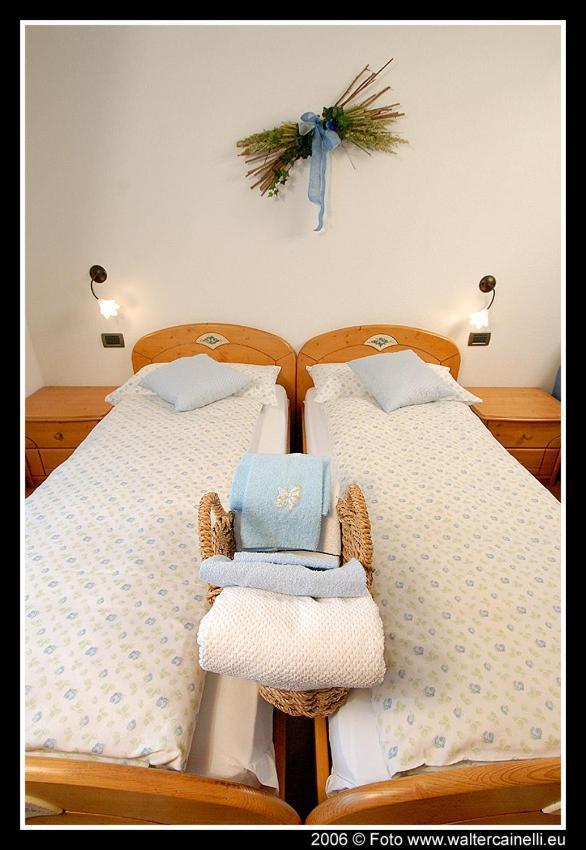 Appartamento Rose Di Bosco Predazzo Habitación foto