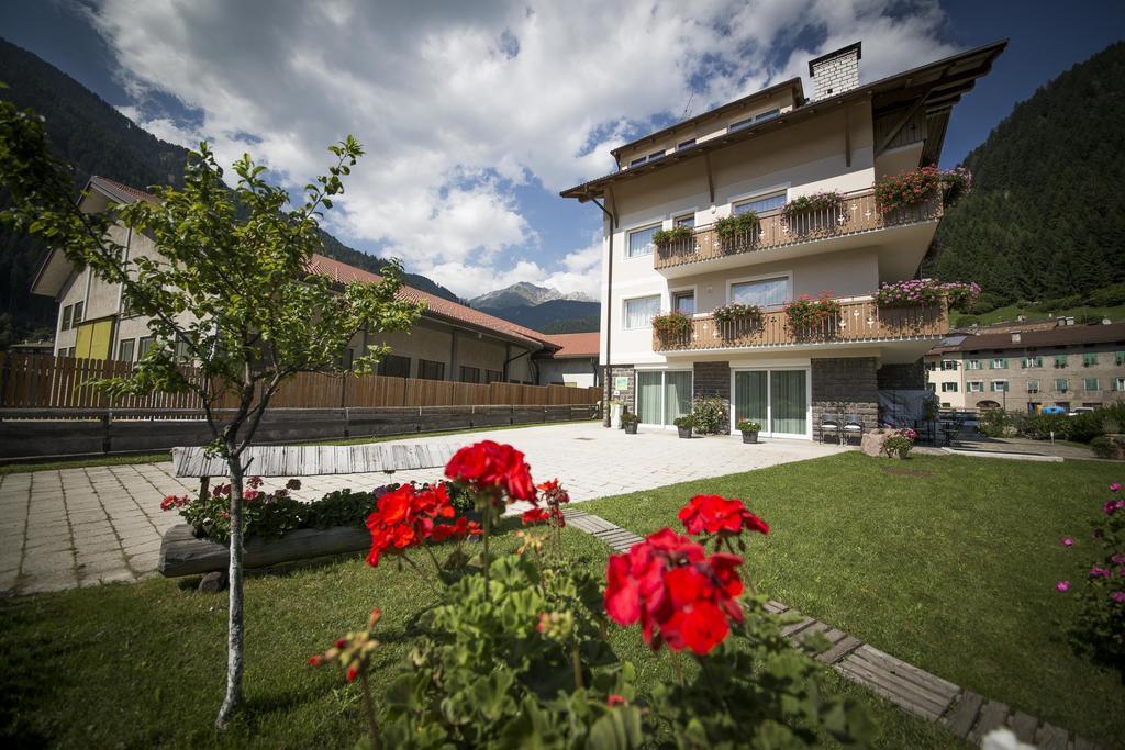 Appartamento Rose Di Bosco Predazzo Exterior foto