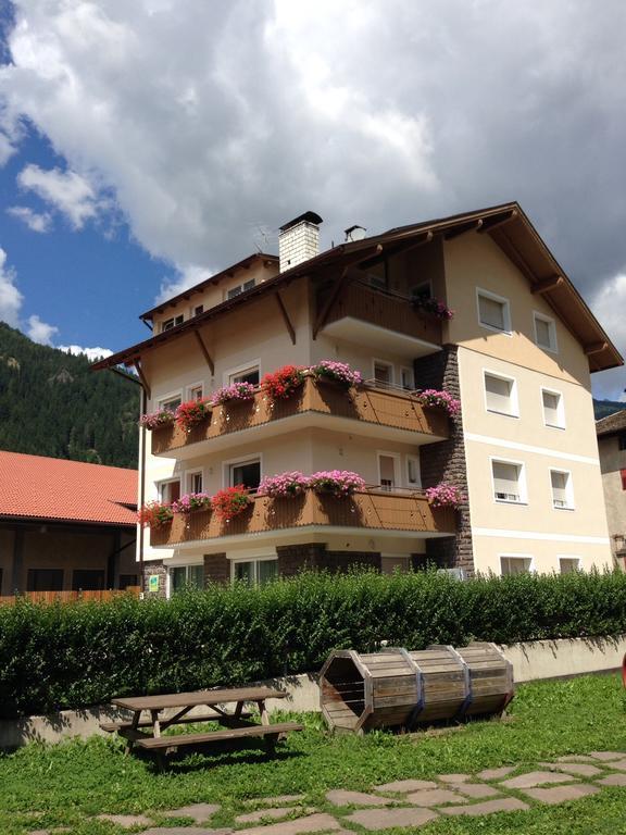 Appartamento Rose Di Bosco Predazzo Exterior foto