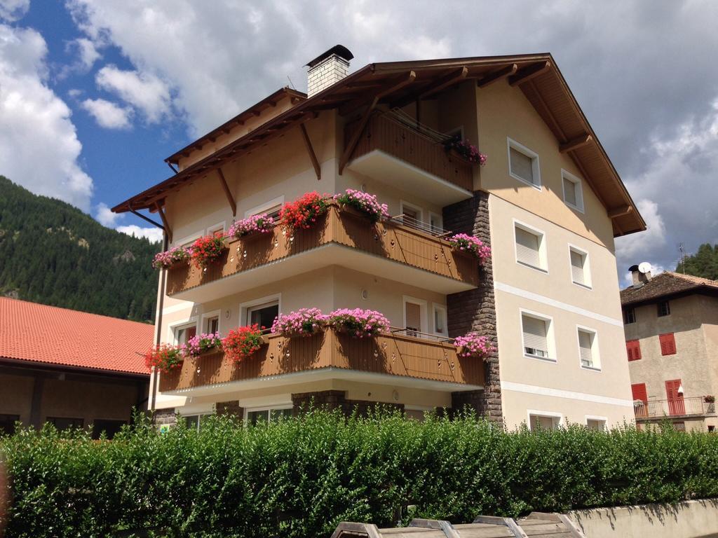 Appartamento Rose Di Bosco Predazzo Exterior foto
